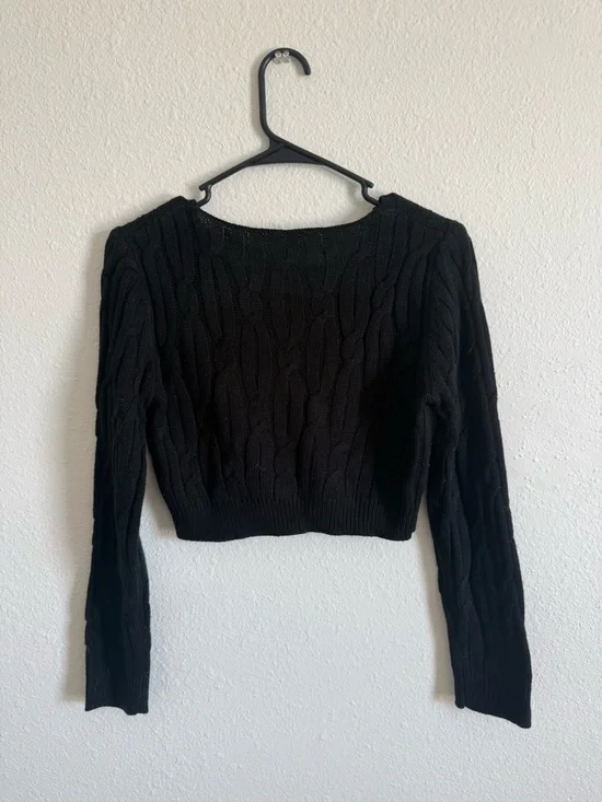 Cropped Black Cable Knit V-Neck Sweater - Picture 2 of 2
